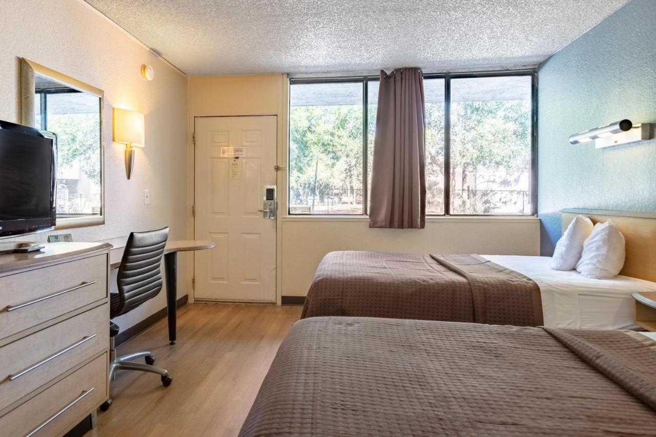 Econo Lodge Palm Harbor - Clearwater Luaran gambar