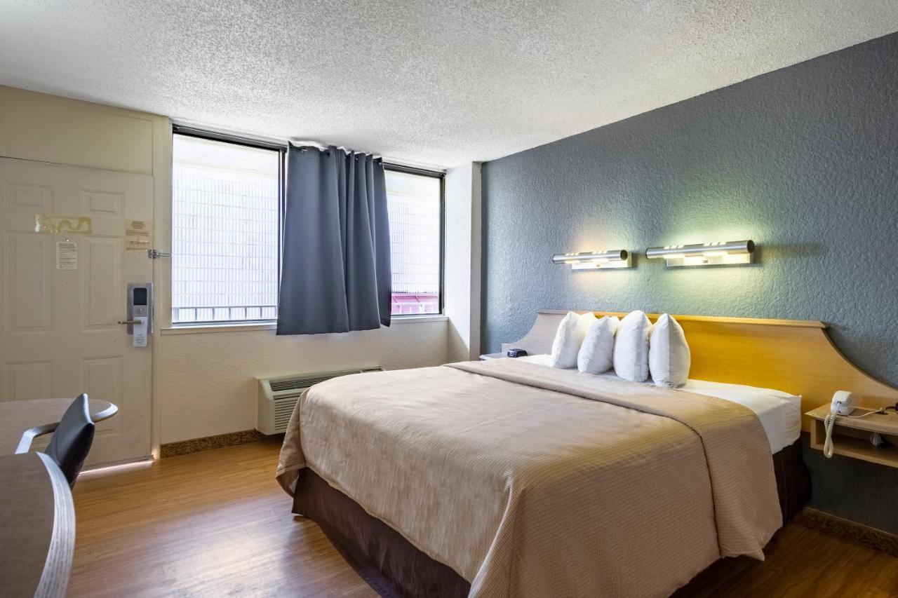 Econo Lodge Palm Harbor - Clearwater Luaran gambar