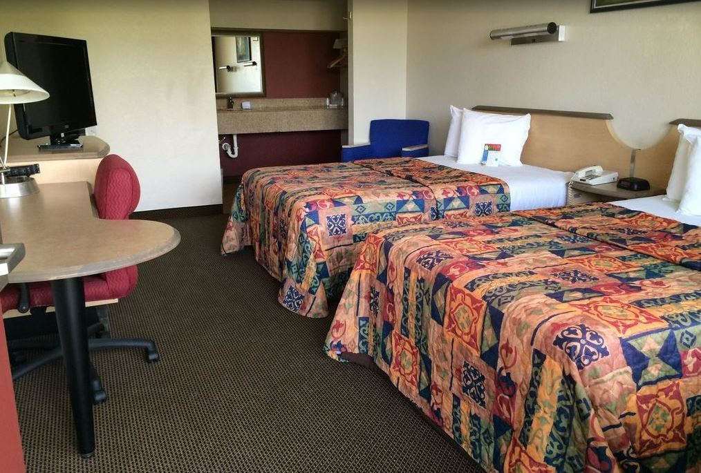 Econo Lodge Palm Harbor - Clearwater Bilik gambar