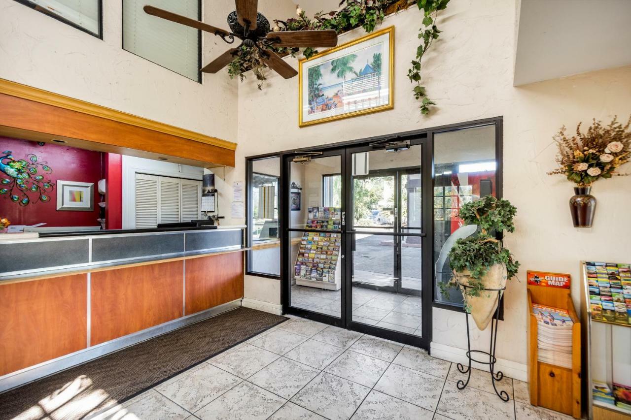 Econo Lodge Palm Harbor - Clearwater Luaran gambar
